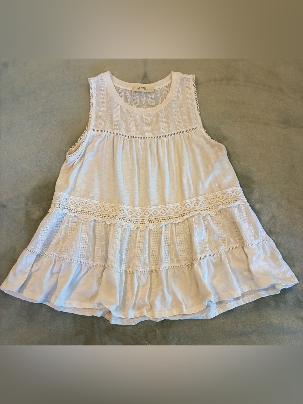 Women’s A Beautiful Soul Brand White Lace-Trim Sleeveless Tunic Top Size 1X